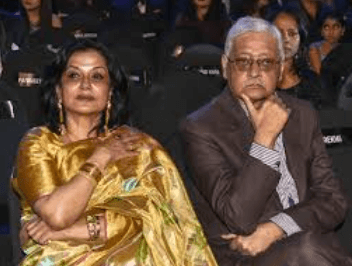 Moushumi Chatterjee Husband Age