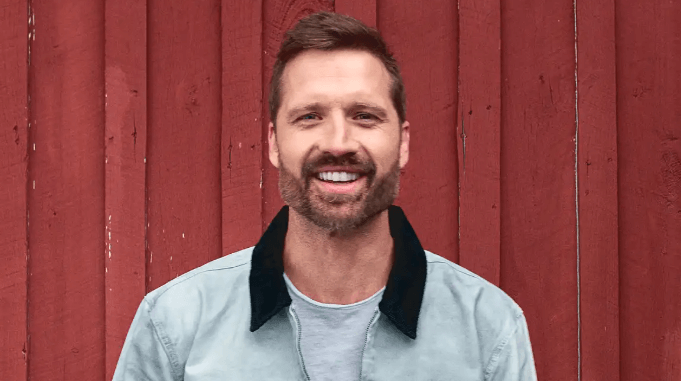 What Is Walker Hayes Net Worth